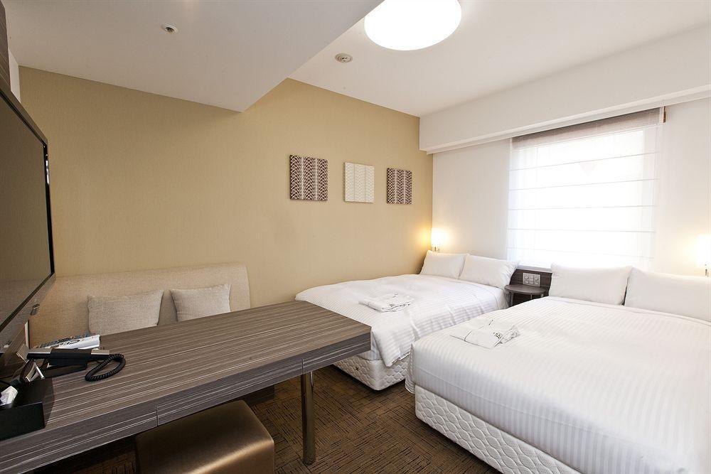 Hotel Livemax Budget Shinbashi Токіо Екстер'єр фото
