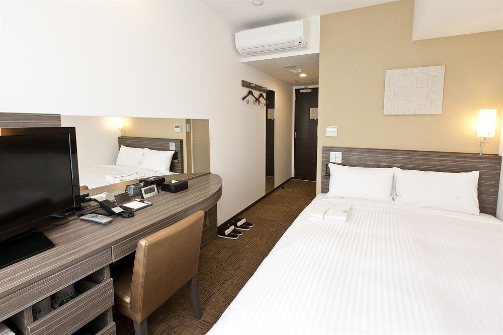 Hotel Livemax Budget Shinbashi Токіо Екстер'єр фото