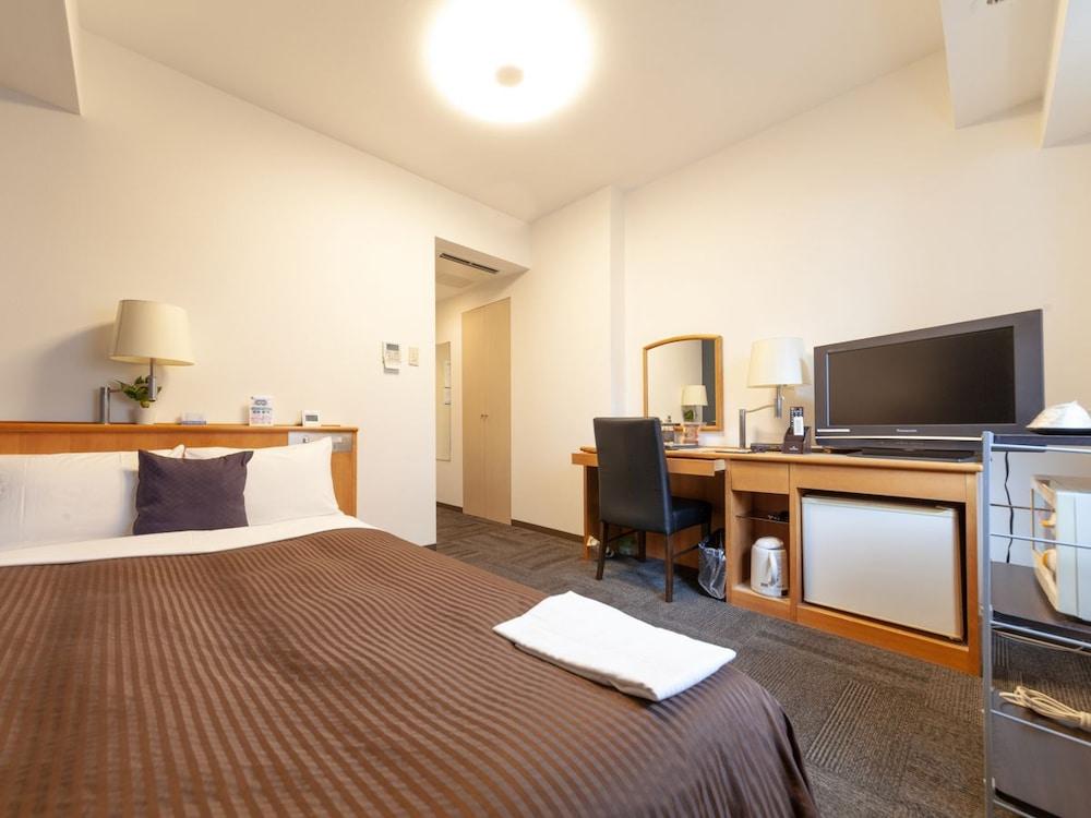 Hotel Livemax Budget Shinbashi Токіо Екстер'єр фото