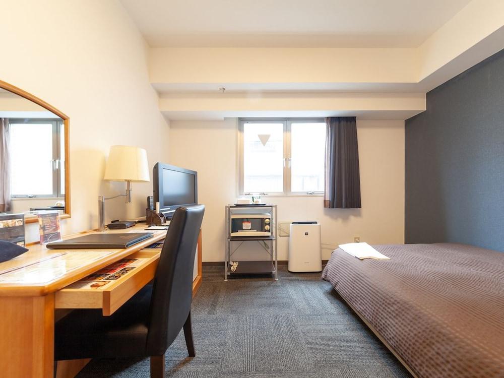 Hotel Livemax Budget Shinbashi Токіо Екстер'єр фото