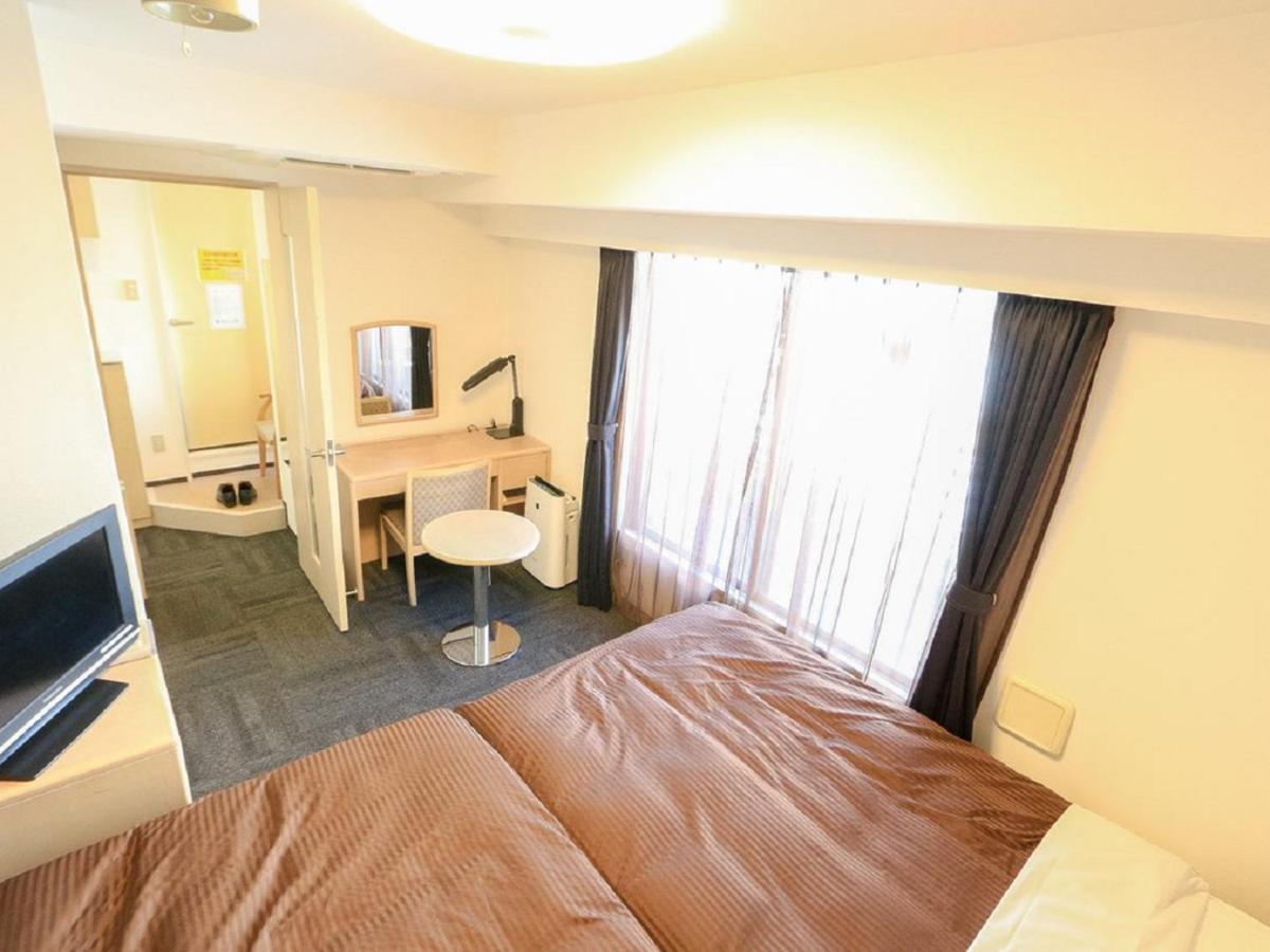 Hotel Livemax Budget Shinbashi Токіо Екстер'єр фото