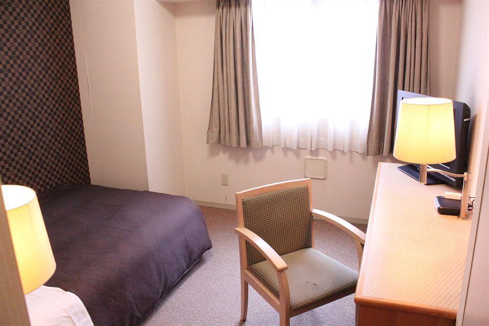 Hotel Livemax Budget Shinbashi Токіо Екстер'єр фото