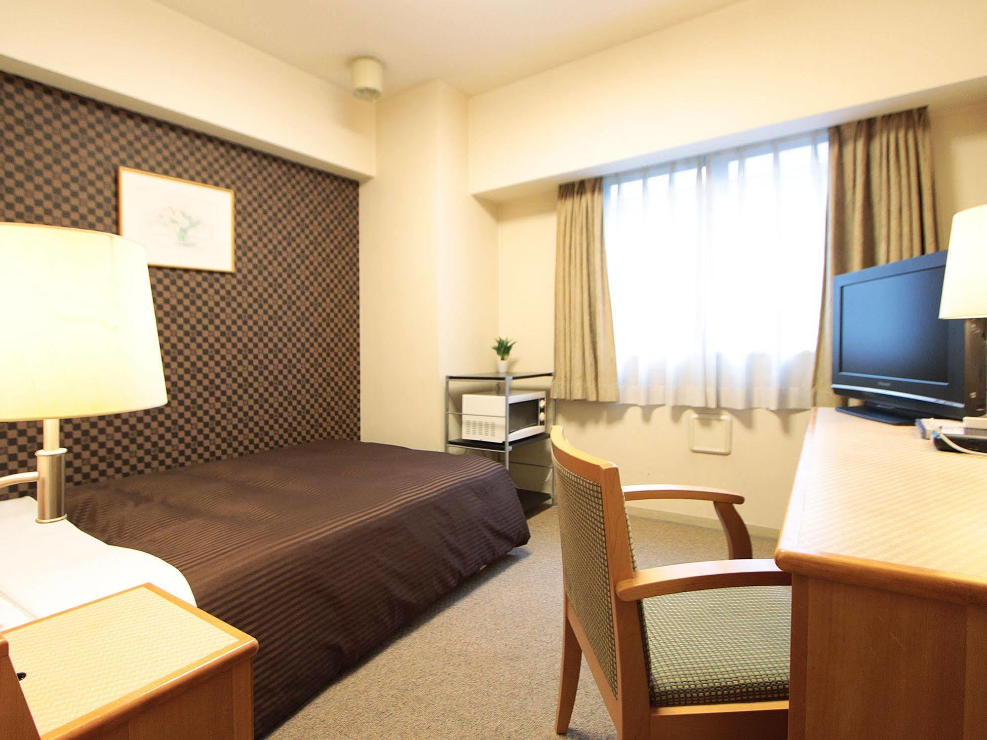 Hotel Livemax Budget Shinbashi Токіо Екстер'єр фото